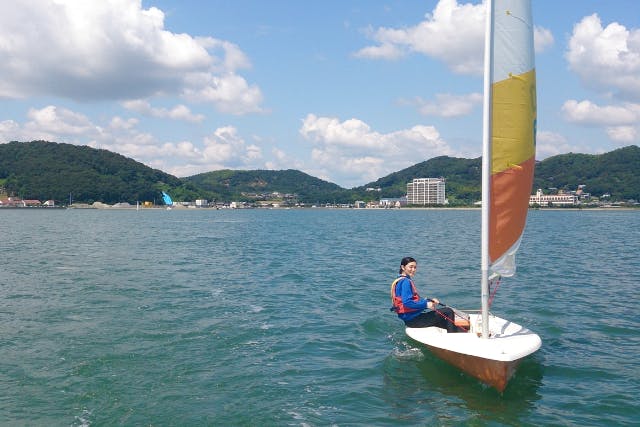 【岡山・瀬戸内・ヨットハーバー】''日本のエーゲ海''牛窓でディンギーヨット操船体験｜アソビュー！