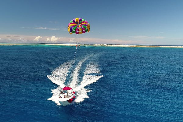 慶良間ブルー専用 沖縄・慶良間・パラセーリング】空から眺めるケラマブルー 4便