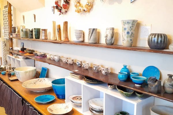 三重・鈴鹿・陶芸ろくろ】鈴鹿サーキット直ぐ！500年前スタイルで絵付