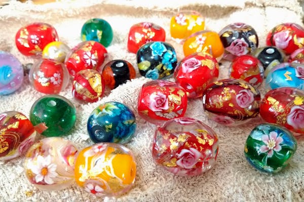 三重・鈴鹿・とんぼ玉体験】マンツーマンでとんぼ玉2個制作。色ガラス