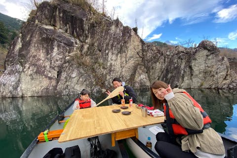 【埼玉・秩父・カヌー】＜冬季限定プラン＞操船が不安でも安定感抜群！ウィンター貸切りカタマランコース