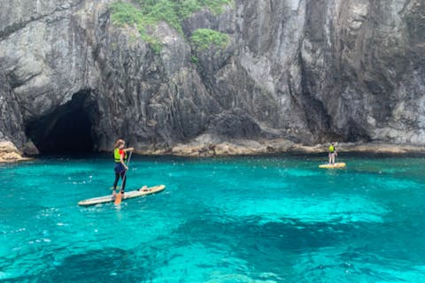 【北海道・青の洞窟・SUP】余市ブルーが幻想的な絶景スポットでSUP体験！写真データー・シュノーケルレンタル無料！女子旅・カップルファミリーに人気！