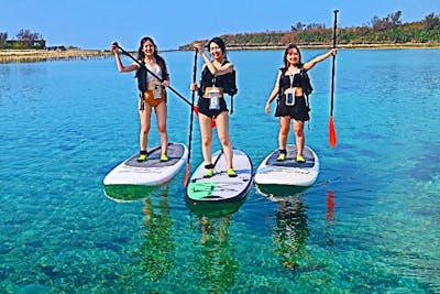 沖縄・奥武島・SUP】1組限定のガイド完全貸切制！SUP体験クルージング