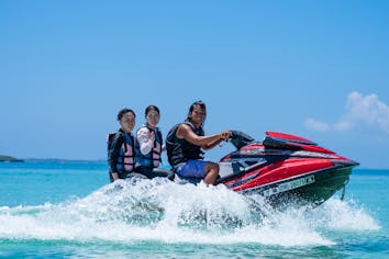 ハイグレード✨アクアマリン 沖縄・浜比嘉・水上バイク】気分爽快！マリンジェットツーリング