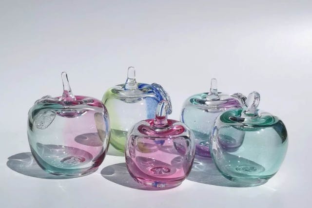 吹きガラス 色吹雪文林檎鉢 コレクション 吹きガラス 色吹雪文林檎鉢