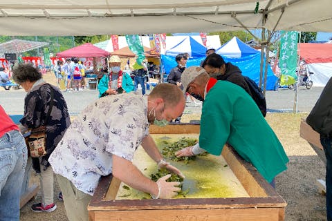【兵庫・丹波篠山】平安時代から続く丹波の茶処で寒茶づくり体験