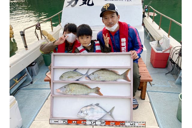 【沖縄・嘉手納・海釣り】女性の漁師と行くうみんちゅ釣り体験～季節の旬な魚を狙ってみよう！