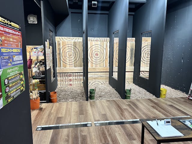THE AXE THROWING BAR®︎ 大阪心斎橋店