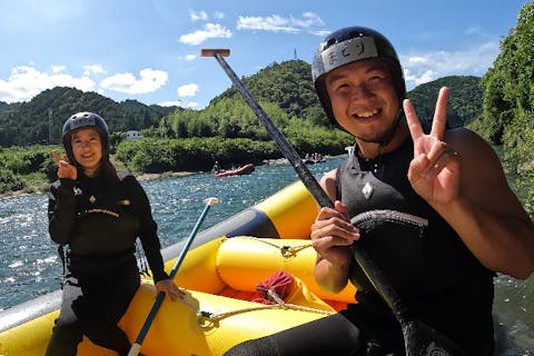【岐阜・郡上・ラフティング】ファミリーに大人気！長良川ラフティング半日体験