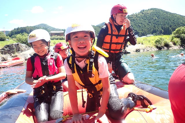 (株)nagaragawa rafting&outdoors nalu nani:【岐阜・郡上・ラフティング】ファミリーに大人気!長良川ラフティング半日体験