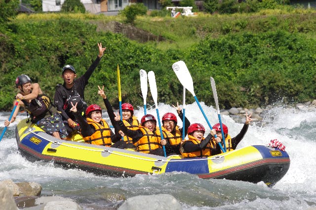 (株)nagaragawa rafting&outdoors nalu nani:【岐阜・郡上・ラフティング】ファミリーに大人気!長良川ラフティング半日体験