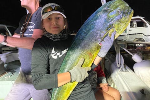 【沖縄・那覇・船釣り】大物に果敢にチャレンジ！パヤオで回遊魚釣り