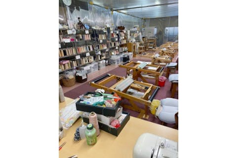 【群馬・桐生・機織り体験】1日で完成！好きな色の絹糸でストールを手織りしよう