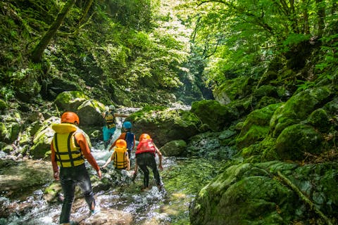 【東京・奥多摩シャワークライミング】駅から徒歩０分！魅力満載の奥多摩シャワークライミング♪