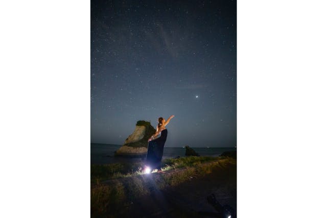 【千葉・一宮・ロケーションフォト】美しい海と空を背景に撮影！星空フォトと宙さんぽ（天候不良の場合：日程変更or全額返金)