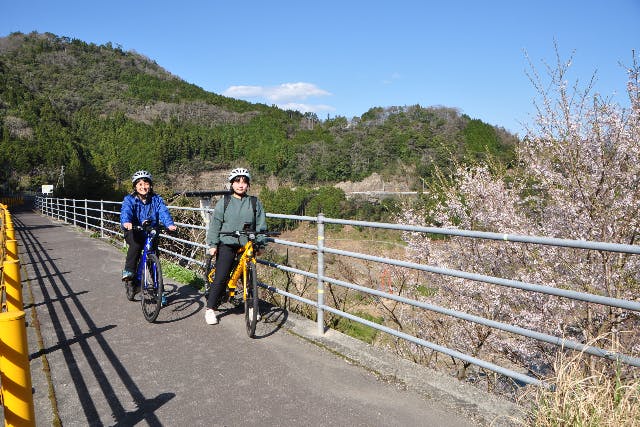 【山口・周南・レンタサイクル】電動クロスバイクで快走！渓谷の自然と暮らしを探そう