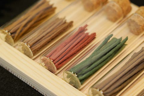 【京都府・京都市・お香作り】情緒ある京町屋でのんびりモノづくり。お線香制作体験