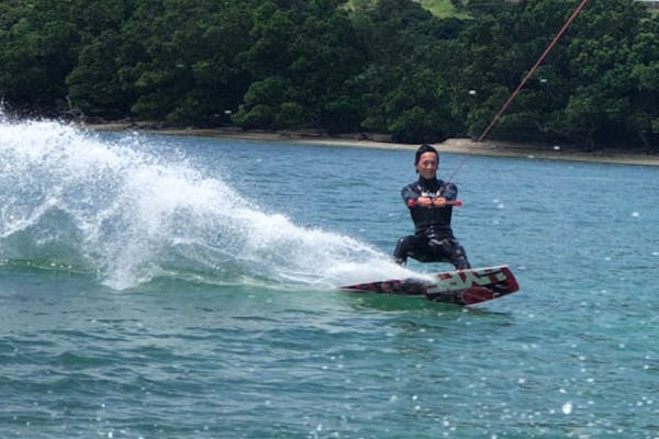 ウェイクボード　新品　WSP　PLATINUM 139　BLACK ウェイクボード 新品 WSP PLATINUM 139 BLACK