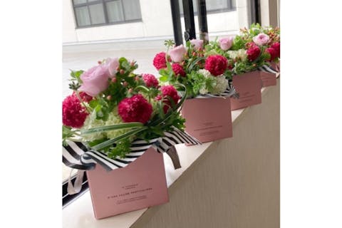 【神奈川・伊勢原・フラワーアレンジメント】心を贈る母の日ギフトBOXフラワー1個