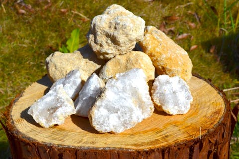 【三重・鳥羽・トレジャーハント】世界に一つだけの神秘！「ジオード割り体験」