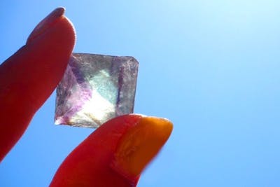 三重・鳥羽・トレジャーハント】八面体フローライト手磨き体験