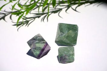 三重・鳥羽・トレジャーハント】八面体フローライト手磨き体験