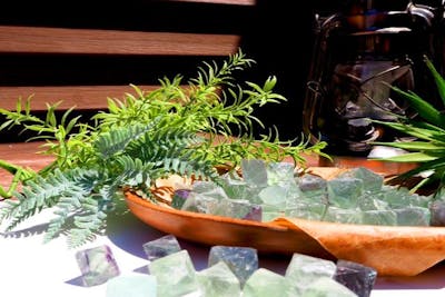 三重・鳥羽・トレジャーハント】八面体フローライト手磨き体験