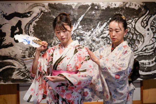 【東京・浅草・伝統舞踊】初めての日本舞踊体験　日本舞踊と浴衣の着付け ＜和スイーツ・ドリンク付き＞