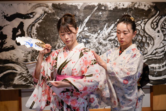 【東京・浅草・伝統舞踊】初めての日本舞踊体験　日本舞踊と浴衣の着付け ＜和スイーツ・ドリンク付き＞