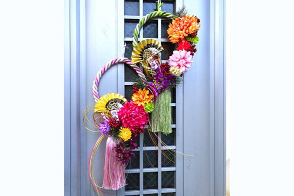 神奈川・瀬谷・フラワーアレンジメント】本格的な華やかな出来栄え