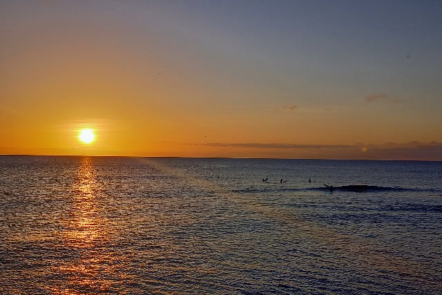 【沖縄・宜野湾・クルージング】貸切でゆったり。沖縄の青い海を贅沢にクルージング
