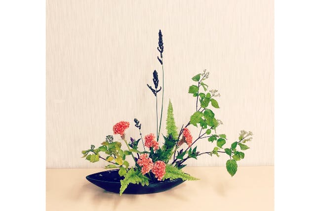 【愛知・名古屋・生け花教室】初めての方大歓迎！日々の生活に癒しを与える生け花体験