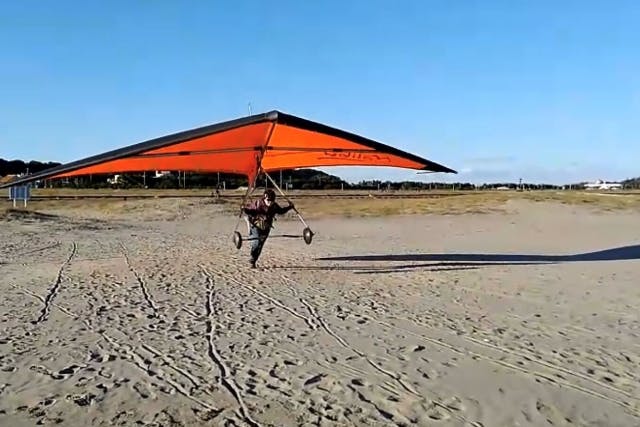 【茨城・石岡・ハンググライダー】風を感じて遊ぼう！ハンググライダー1日体験コース
