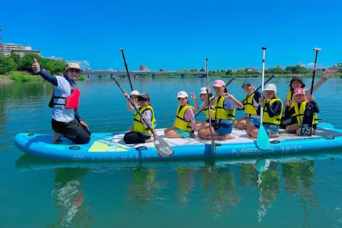 【駅チカ徒歩3分・手ぶらOK】日本三名橋を望む「BIG SUP」2時間貸切プラン。初心者・お子様連れ大歓迎！