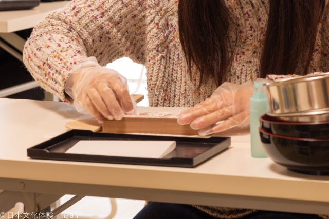 【東京・神田・和菓子教室】日本の伝統菓子が自分で作れる！お干菓子作り（3個）