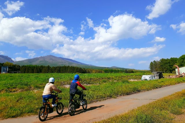 【長野・浅間山麓・サイクリング】浅間高原を満喫！e-bikeでピクニックライド
