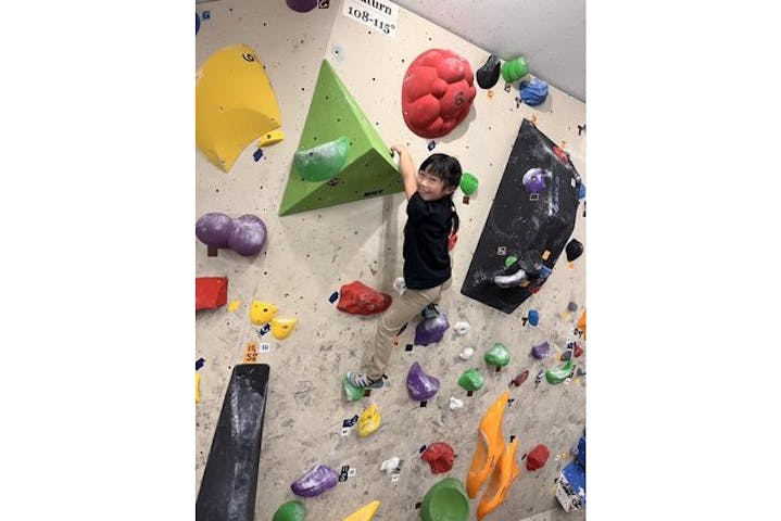 route f（ルート　エフ） ボルダリングジム