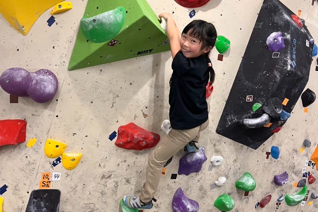 【埼玉・新座・親子でボルダリング】親子限定プランで一緒に楽しもう