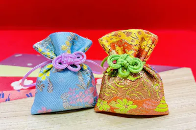 岡山県・岡山市・お香作り】天然100％の香原料でお守り香を作ろう