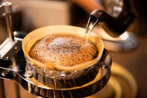 【青森・西目屋・コーヒー入れ方】りんごの木の炭で焙煎する！コーヒー焙煎体験