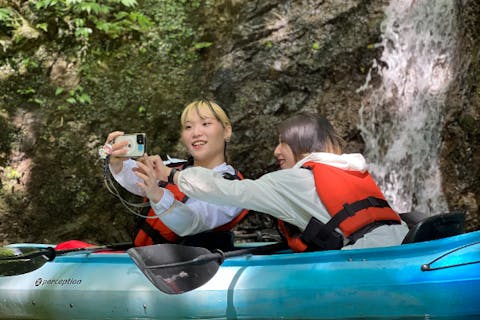 【東北・山形】三淵渓谷カヌーツアー！ガイドと一緒に静寂の秘境へ