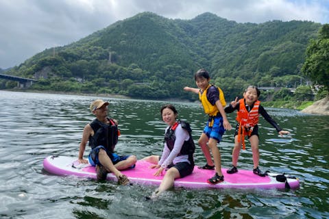 【神奈川・丹沢湖・1組限定貸切SUPツアー】まるで秘密基地！湖面きらめく丹沢湖へLet's goooo!