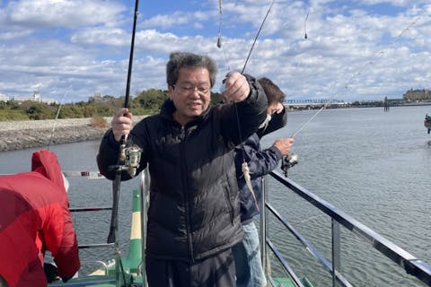 【東京・越中島・屋形船】秋の風物詩・はぜ釣りとお食事を楽しむ！貸切はぜ釣り屋形船