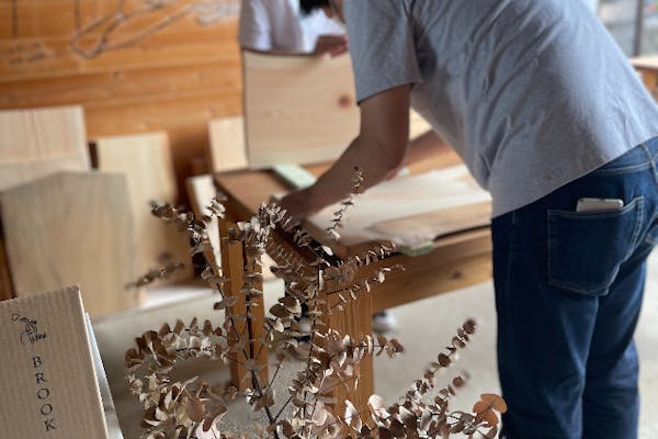 三重・四日市・手作り家具】三重県産のヒノキを使った折り畳み式のロー