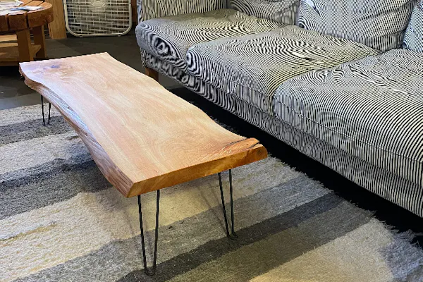 三重・四日市・手作り家具】三重県産のヒノキを使った折り畳み式のロー