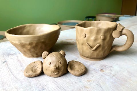 【島根・松江・てびねり】すべて込み♪個性あふれるてびねり体験♪白と赤の2種類の土・オリジナル8種類の色から選べます☆