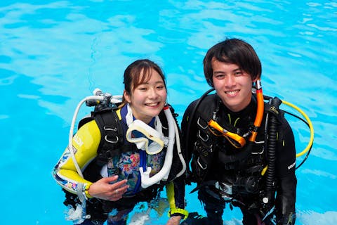 【大阪・堺・体験ダイビング】真冬でも快適！プールでお手軽に体験ダイビング