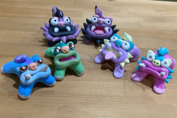 沖縄・那覇・国際通り・絵付】職人の手作りシーサーに自由に色を
