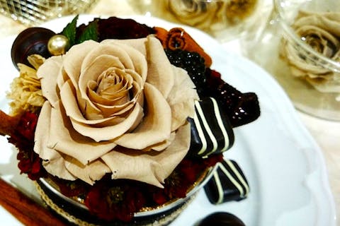 【東京・江戸川橋・神楽坂・プリザーブドフラワー】パティシエ気分でケーキ風ガラスの小物入れづくり♪（1個）