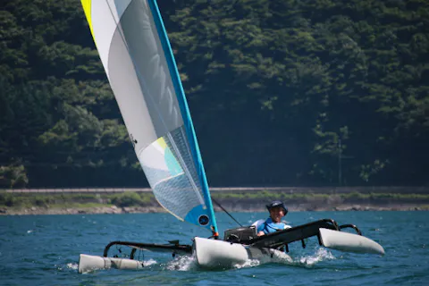 【山梨・西湖・カヤックツアー】風で走るって楽しい！HOBIEセーリングカヤック半日レッスン
